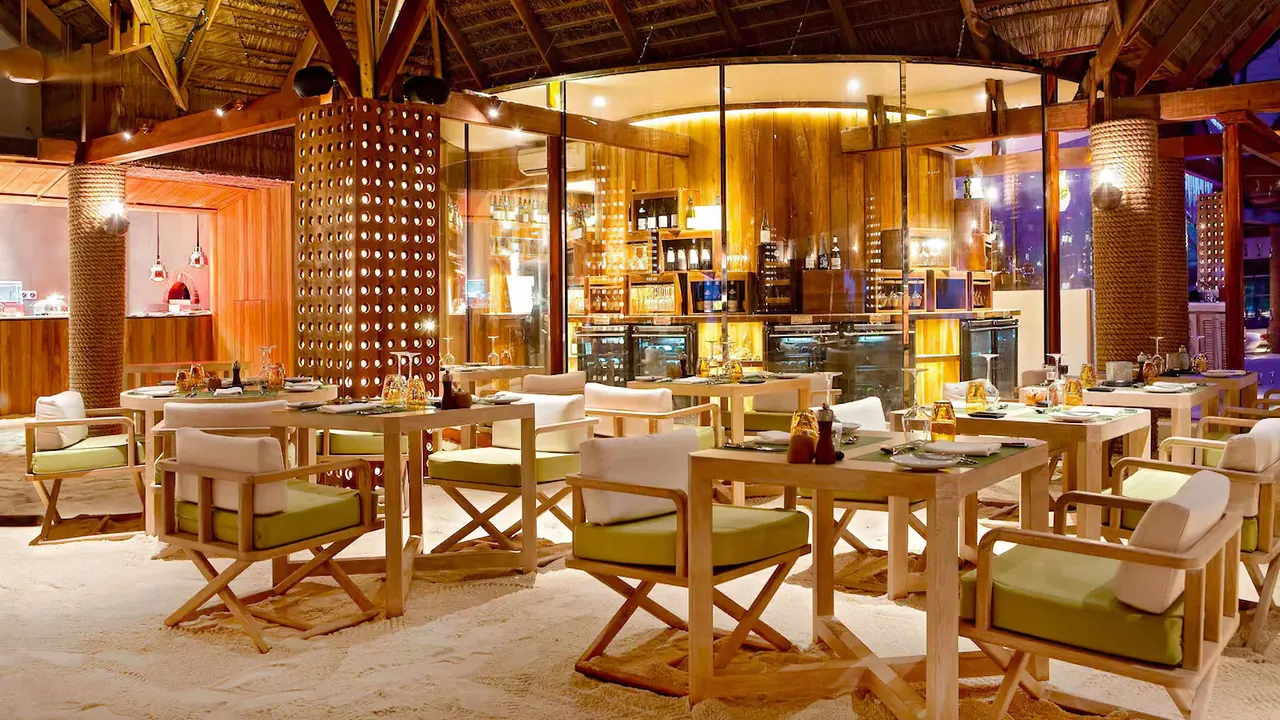 Constance Moofushi — image 32