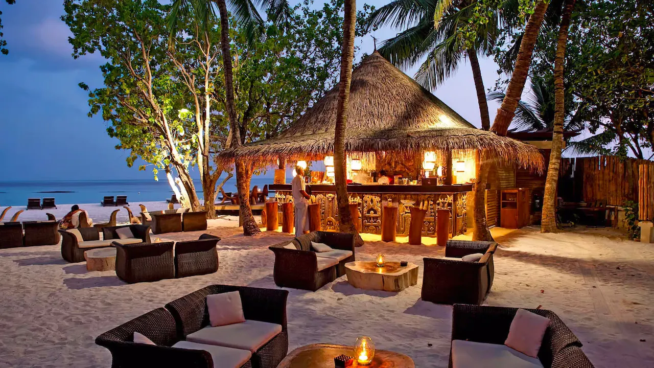 Constance Moofushi — image 4
