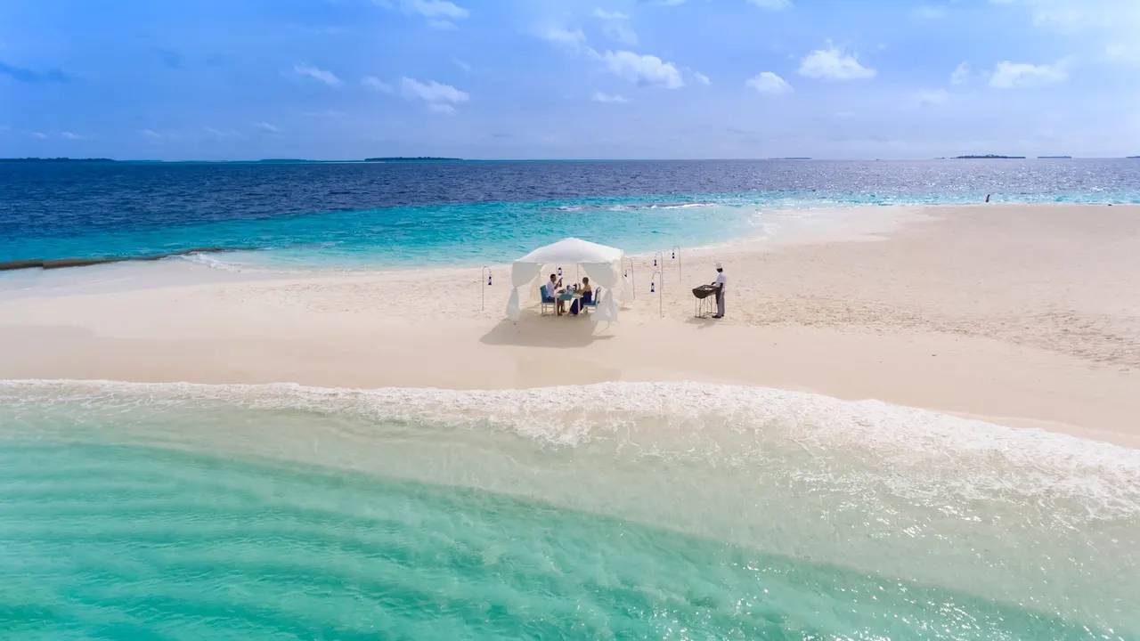 NH Reethi Resort — image 37