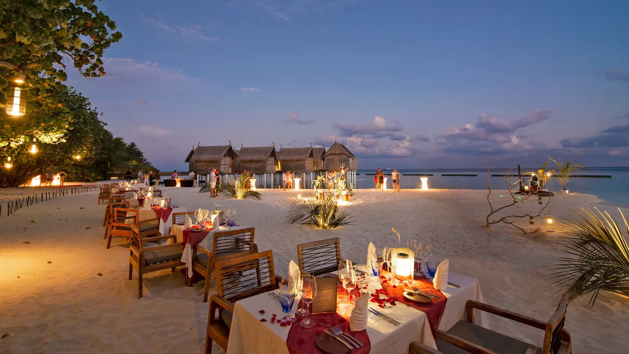 Constance Moofushi — image 24