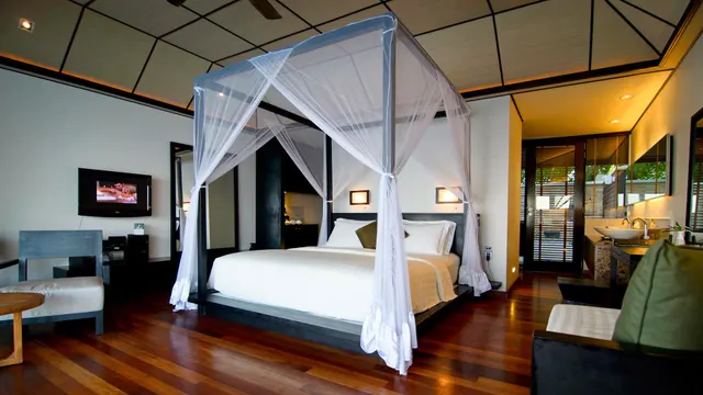 Lily Beach Resort — image 10