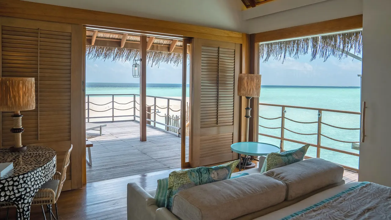 Constance Moofushi — image 21