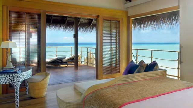 Constance Moofushi — image 7