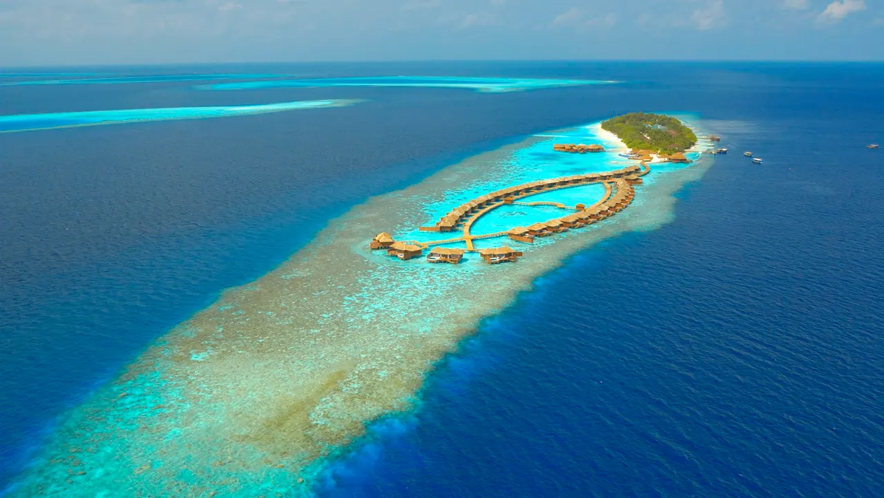 Lily Beach Resort — image 5